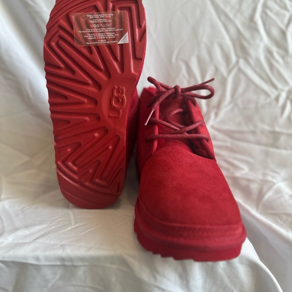 Red Hot UGG’s!!! - Picture 4 of 4